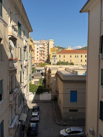 ELEGANTE APPARTAMENTO NEL CUORE DI SALERNO - Foto 10