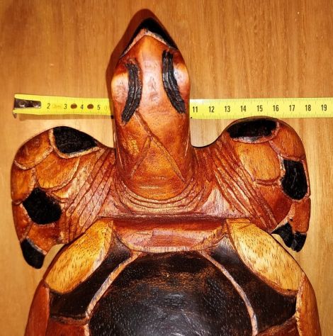 Scultura artigianale di una tartaruga realizzata in legno. - Foto 7