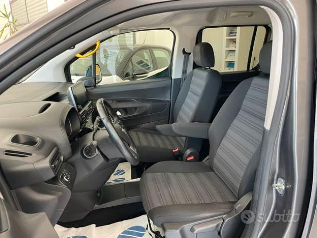 Opel Combo TRASPORTO DISABILI PIANALE RIBASSATO - Foto 8