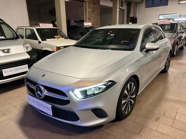 MERCEDES Classe A (W177) A 180 d Automatic Business Extra - Foto 4