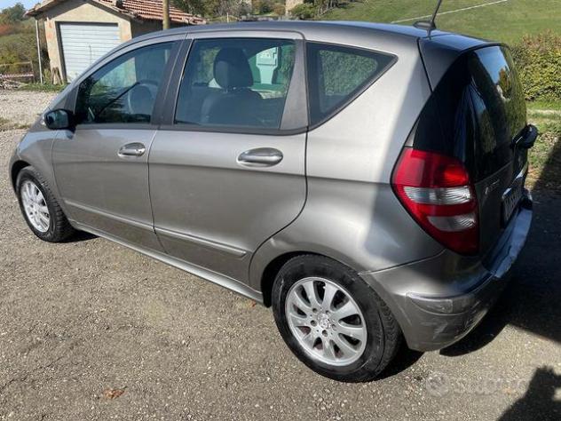 MERCEDES Classe A (W/C169) A 150 Elegance - Foto 4