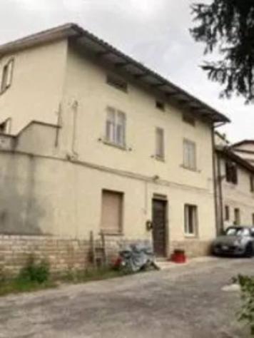 Immobile in asta di 180 m² con più di 5 locali in vendita a Cagli - Foto 3