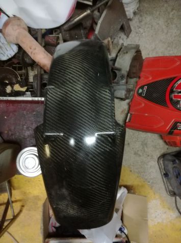 Parafango anteriore in carbonio moto sportive anni 90