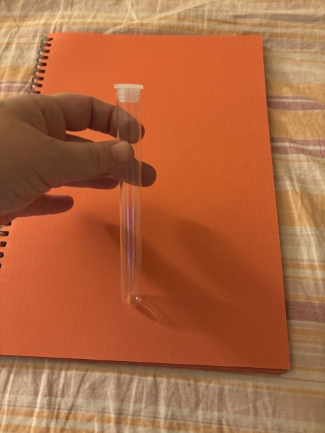 UN PICCOLO CONTENITORE/PROVETTA NUOVA IN VETRO CON TAPPO A PRESSIONE - Foto 7