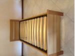 Letto singolo in legno con doghe
