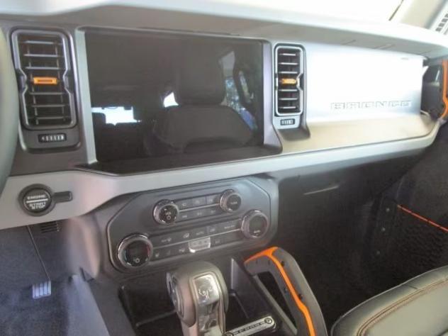 FORD Bronco 2.7 EcoBoost V6 335CV Badlands rif. 23230528 - Foto 10