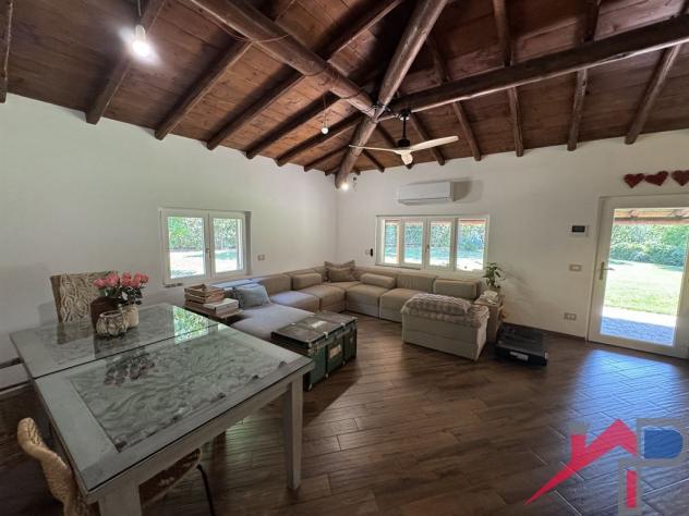 Bellissima Villa Singola Immersa nel Verde - Foto 10