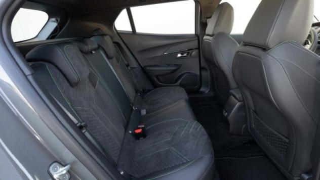 PEUGEOT 2008 Hybrid 110 e-DCS6 Style rif. 24050329 - Foto 8