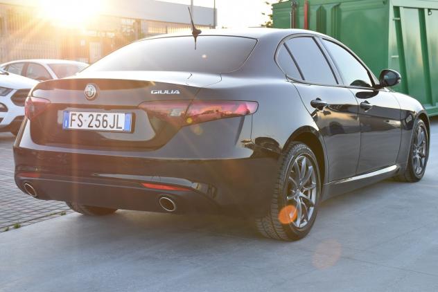 Alfa Romeo Giulia 2.2 Turbodiesel 180 CV Super - Foto 4