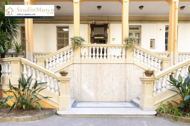 APPARTAMENTO di 6 vani e di 163 mq (NAPOLI) rif. NUVENATI - Foto 2