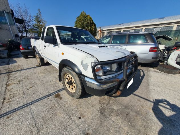 Nissan Navara (D22) 2.5 TD 100CV 4WD Cabina Singola
