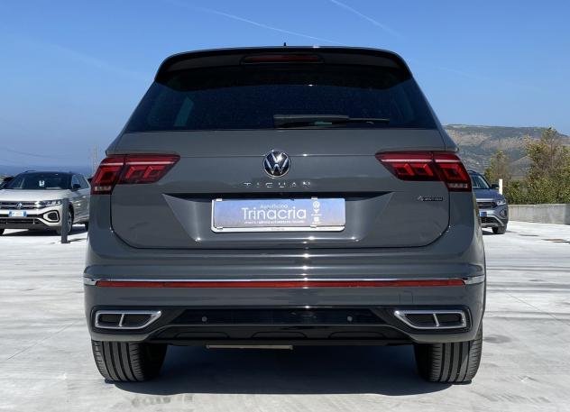 Volkswagen Tiguan R-Line 2.0 TDI 150CV DSG 4MOTION - Foto 5