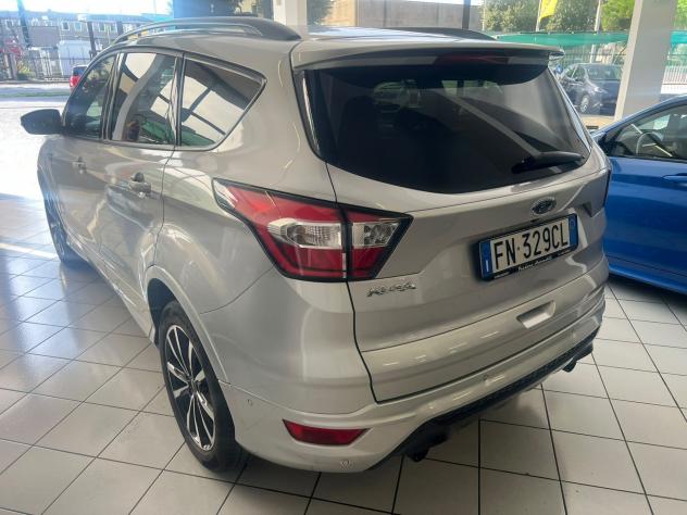 Ford Kuga 1.5 TDCI 120 CV S&S 2WD ST-Line - Foto 6
