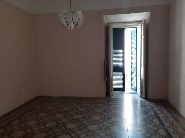Vendesi appartamento di 3 ampi vani e accessori + box auto + cantinola - Foto 7