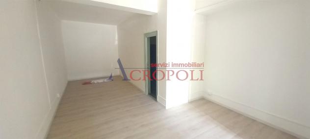 Locale commerciale in affitto – Bracciano Centro - Foto 4