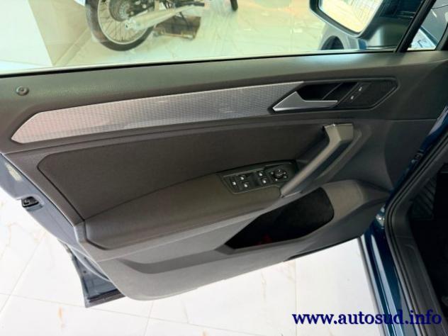 VOLKSWAGEN Tiguan 2.0 TDI 150 CV SCR DSG Life rif. 23991597 - Foto 10