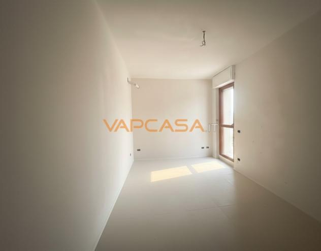 Esclusivo Attico Moderno con Terrazza Panoramica a Livello - Foto 13
