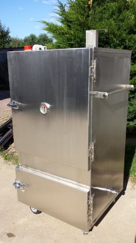 Barbeque Smoker