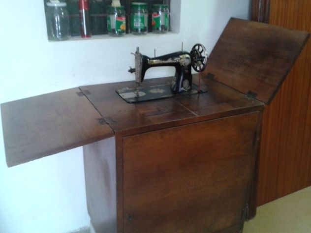 Macchina cucire d'epoca