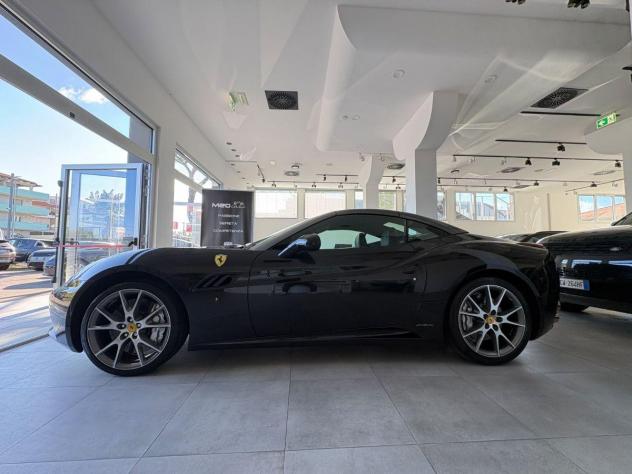 FERRARI - California - - Foto 5