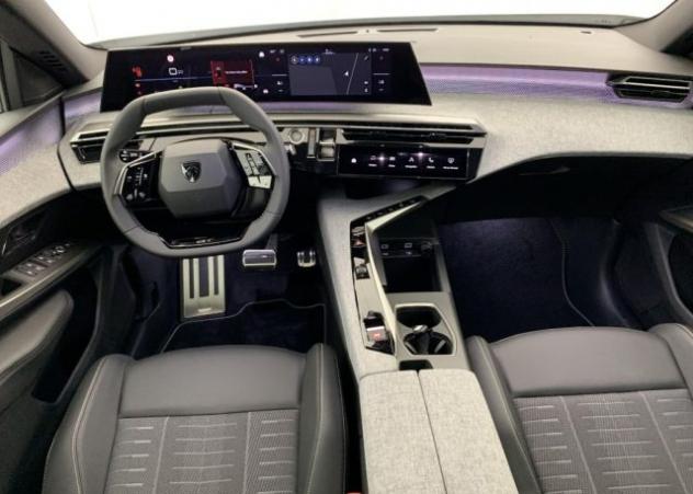 PEUGEOT 3008 Hybrid 145 e-DCS6 GT + Pack 360° rif. 23955892 - Foto 9