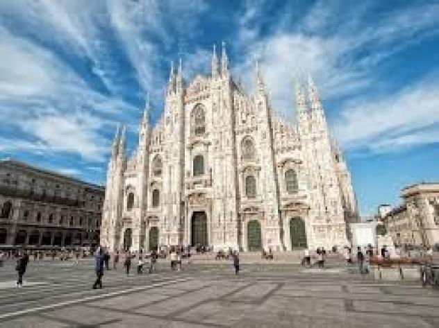 Vendesi intero complesso residenziale e commerciale in paese nella provincia di Pavia - Foto 2