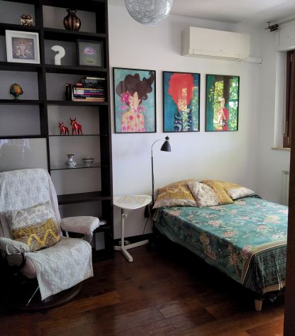 Offro camera con ingresso indipendente bagno e terrazzo, spese comprese