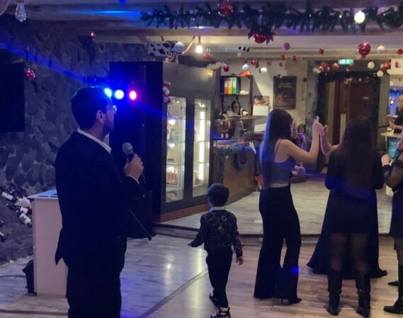 Musica e animazione per feste quali battesimi comunioni lauree compleanno ecc - Foto 3