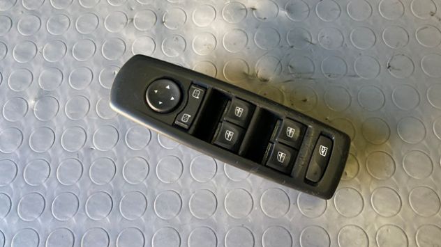 Pulsantiera alzacristalli anteriore SX Renault Laguna 3 del 2011 (809610007R)