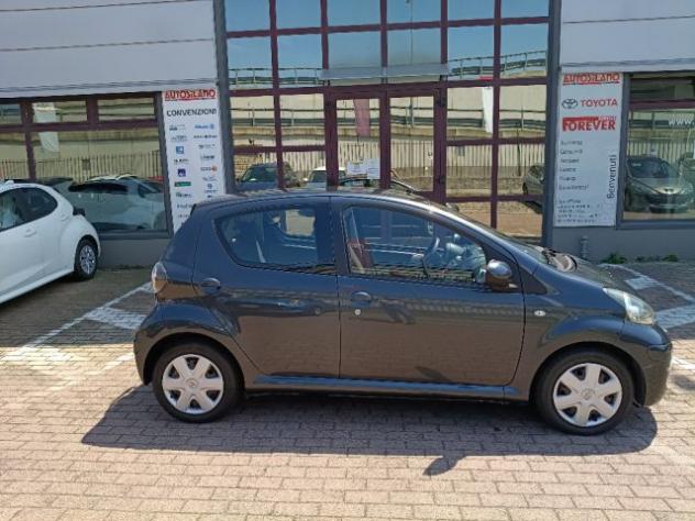 TOYOTA Aygo 1.0 12V VVT-i 5 porte Now Connect rif. 23932010 - Foto 4