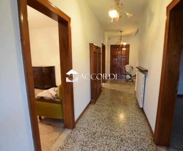 CASA INDIPENDENTE di 5 vani e di 228 mq (ASOLO) rif. BL075 - Foto 2