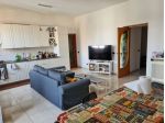 Ampia stanza singola con bagno privato – disponibile immediatamente