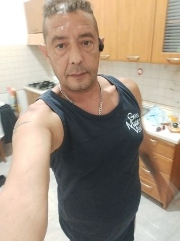 Uomo cerca donna Tel:3914909869