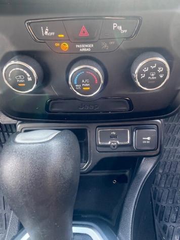 Jeep Renegade 1.6 Mjt 120 CV Longitude - Foto 10