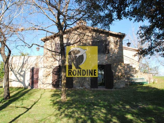 2 fabbricati indipendenti circondati da giardino di 3.960 mq. con piscina - Foto 3
