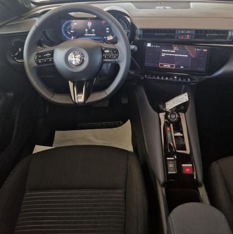Alfa Romeo Junior Ibrida 1.2 145CV Hybrid eDCT6 ibrida Sprint - Foto 10