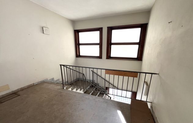 Edificio polifunzionale nel pieno centro urbano di Cecina - Foto 8