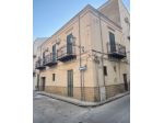 Casa indipendente angolare con magazzino nel centro di Realmonte