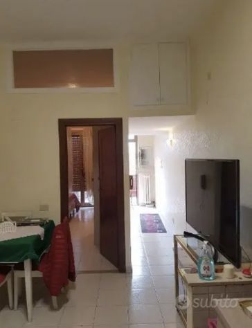 PALMAROLA CASAL DEL MARMO BiLOCALE ARREDATO CON CORTILE PRIVATO E POSTO AUTO - Foto 3