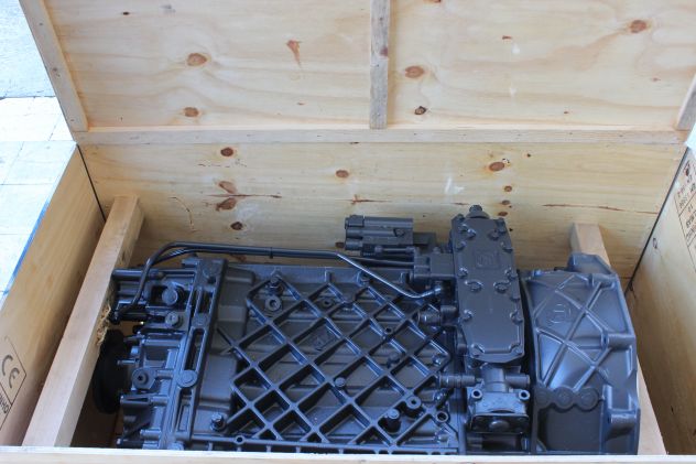 Cambio NUOVO ZF IVECO 16S221 13,80-0,84 41271566