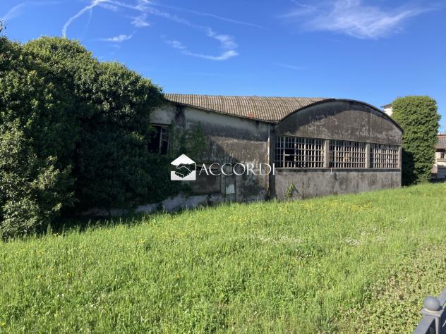 AREA INDUSTRIALE di 8500 mq (ORSAGO) rif. MM0005