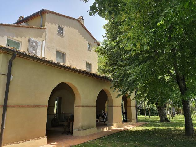 Vendita Rustico casale da 480 mq con giardino con posto auto - Foto 4