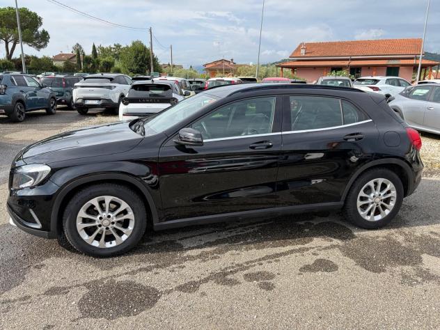 Mercedes-Benz GLA 180 d Business - Foto 4