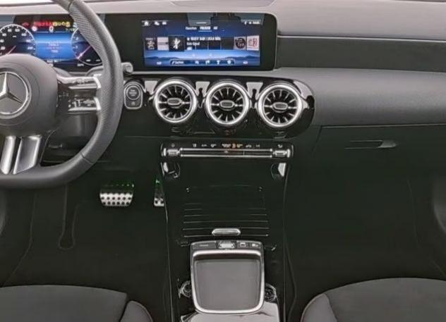 Mercedes-Benz Classe A A 180 Premium AMG LED NAVI - Foto 7