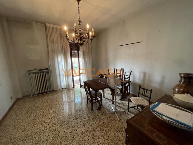 AMPIO TRILOCALE IN CENTRO PAESE - Foto 18