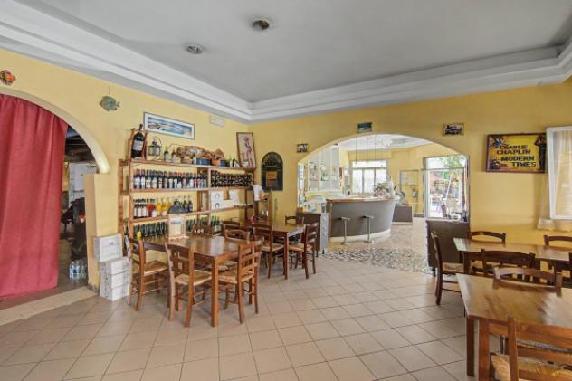Immobile di 900 m² con più di 5 locali in vendita a Gatteo - Foto 2
