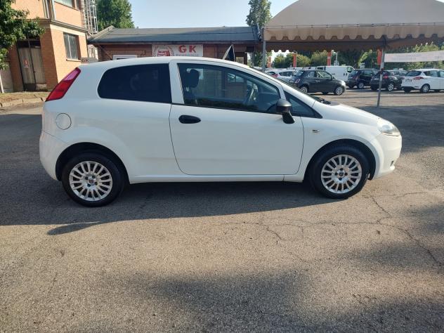 Fiat Grande Punto 1.3 MJT 75 CV 3 porte S&S Actual, OK NEOPATENTATI. - Foto 8