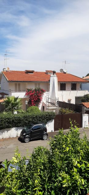 Infernetto RM CERCO VILLA
