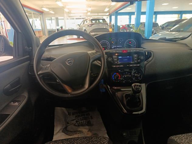 Lancia Ypsilon 1.0 70cv Firefly Hybrid S&S Silver - Foto 8