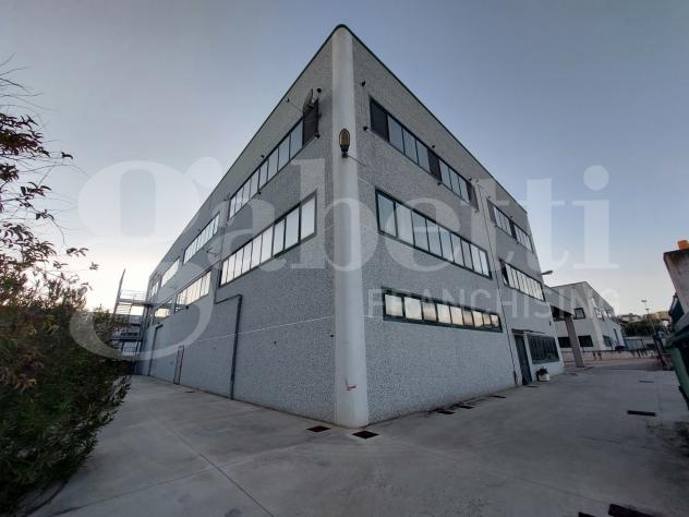 Capannone Industriale - Nereto . Rif.: Cod. rif A040VCG